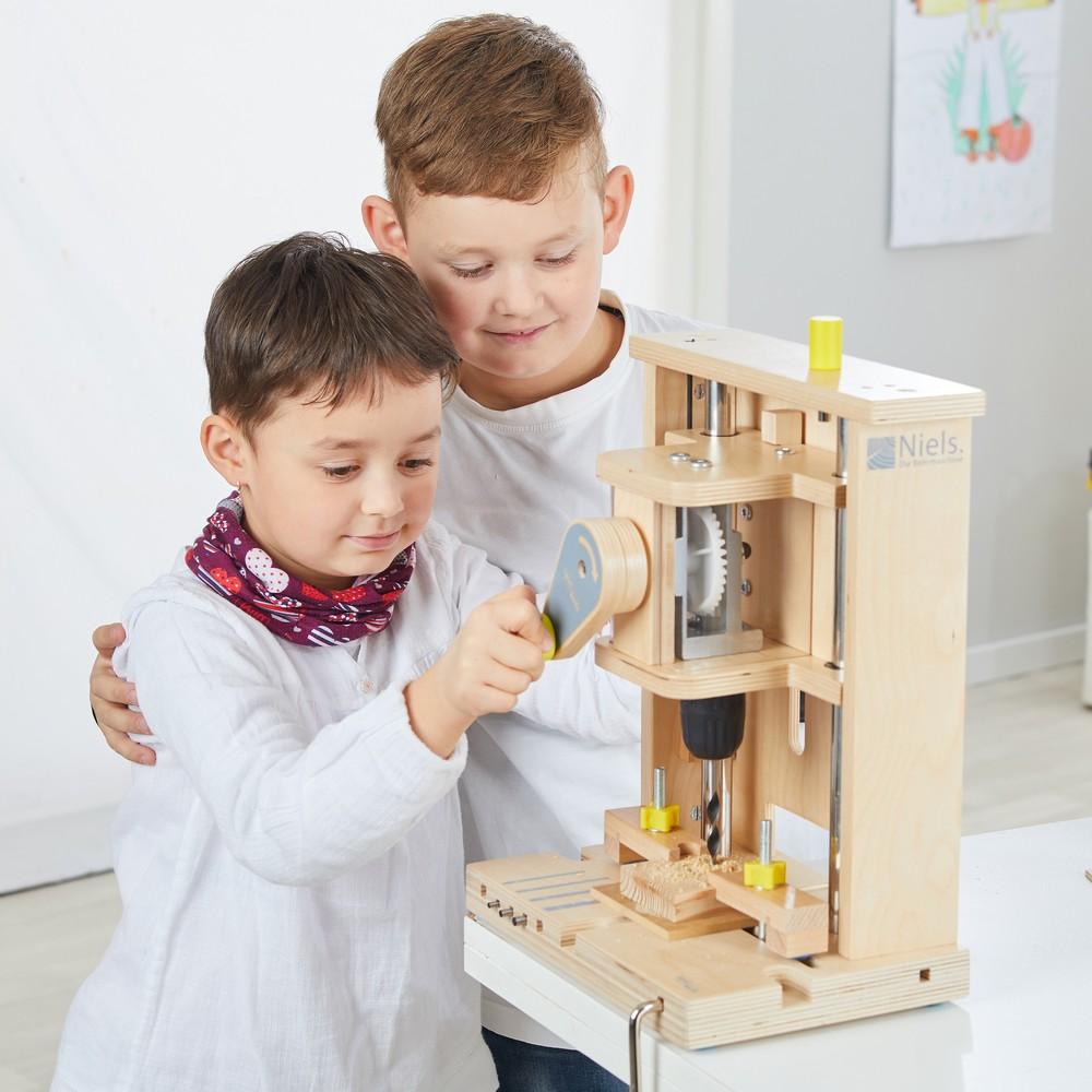 Spielwelle STEM Junior Driling Machine 幼兒科探鑽孔機 ( Niels. Die Bohrmaschine )