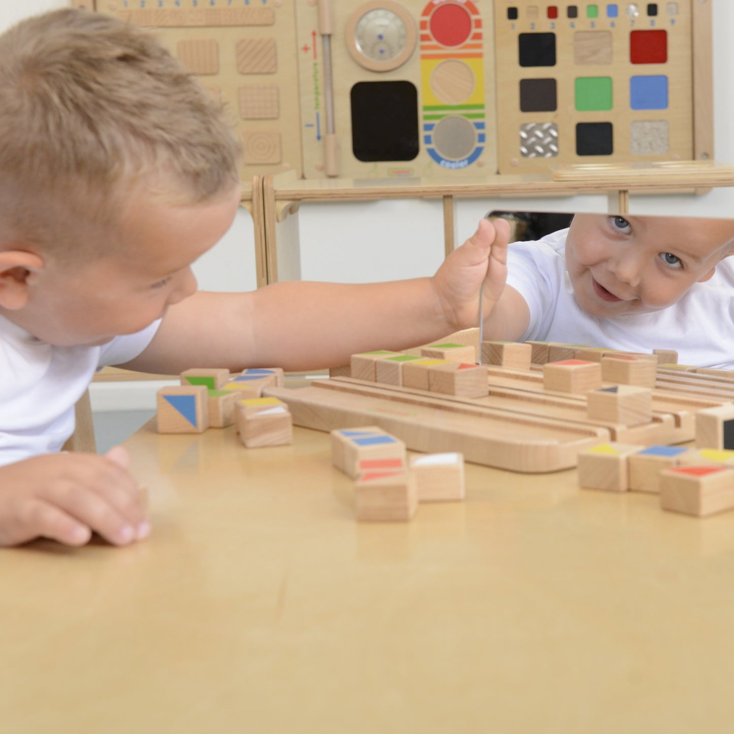 Masterkidz Flexible Reflection Learning Board 可調節鏡面倒影體驗板