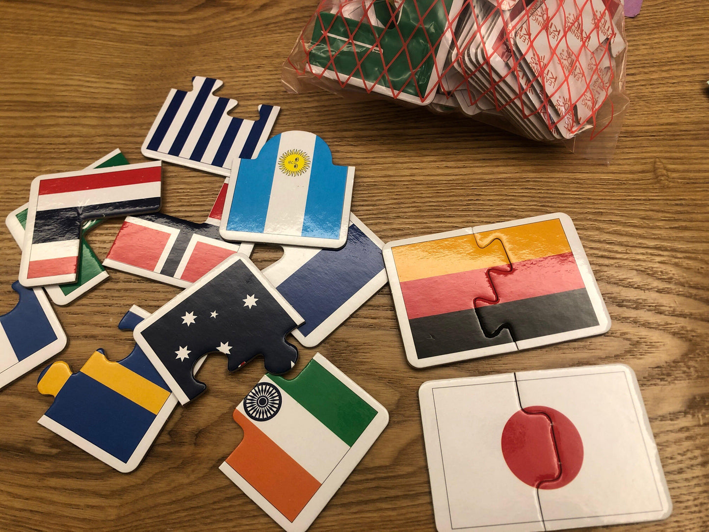 Learning Kitds National Flag 國旗配對學習遊戲