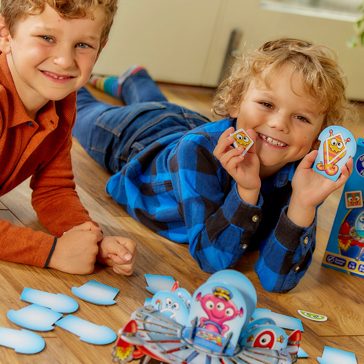 Orchard Toys Shape Aliens Cosmic Matching Game – MY SCHOOL BUS
