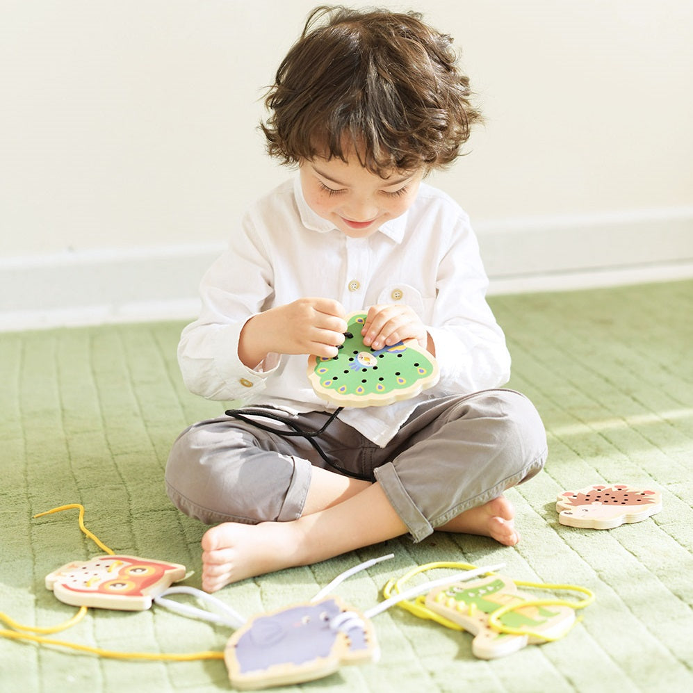 Classic World Free Jungle Lacing Game  自由叢林 串帶遊戲