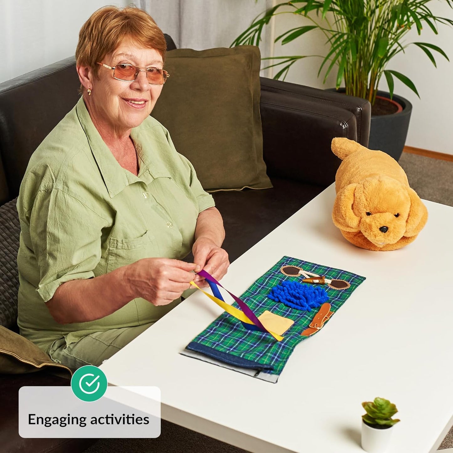 2-in-1 Sensory Fidget Muff Blanket Brown Puppy Calming Activities for Dementia and Alzheimer’s Support 二合一感官保暖手筒與失智症活動毯