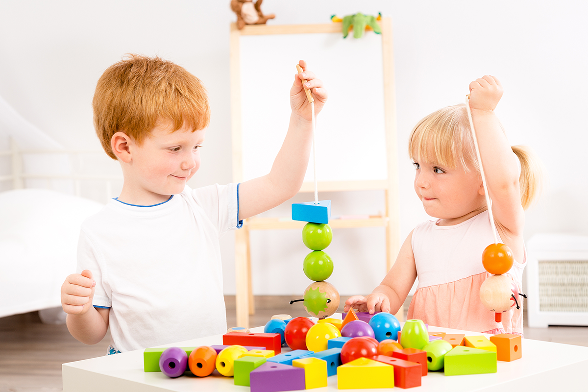 Beleduc Rondo Vario XXL Color & Shape Lacing & Matching Game 毛毛蟲串串顏色形狀配對遊戲大號