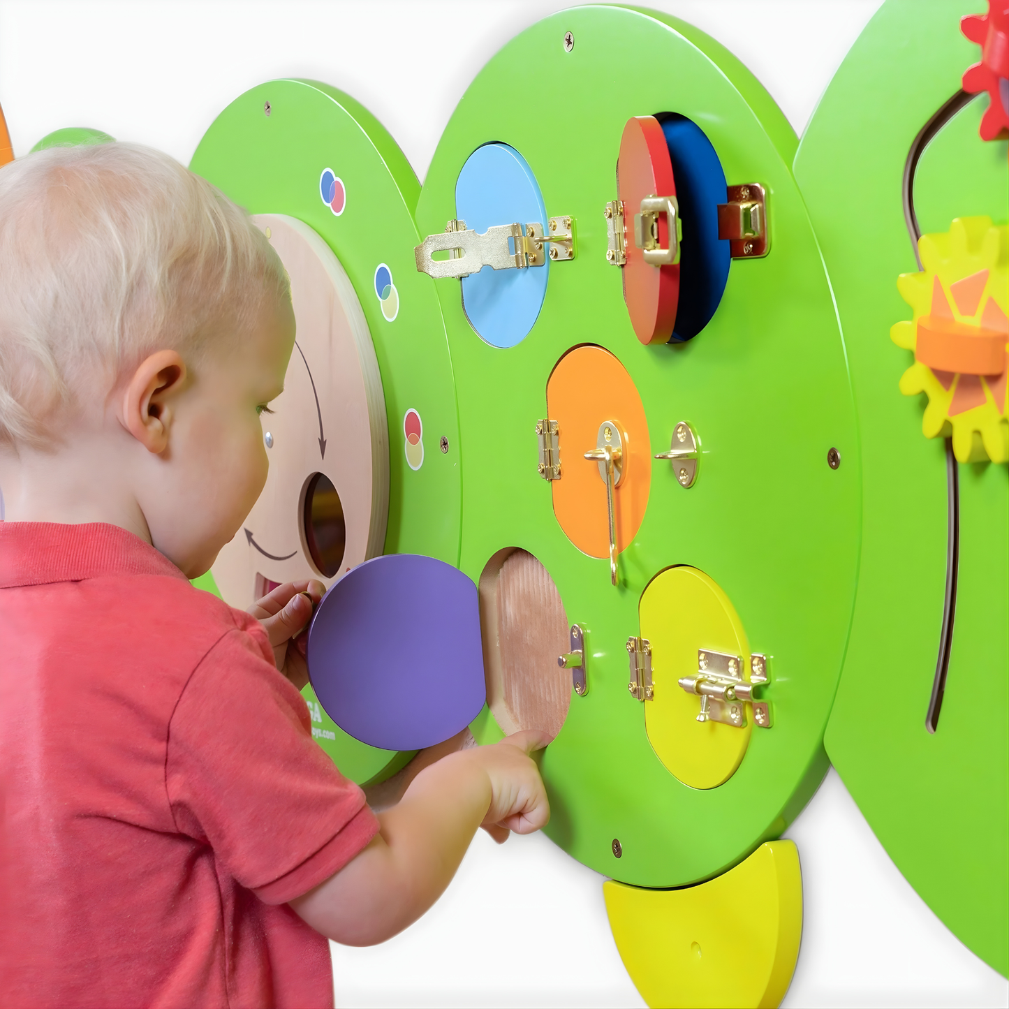 Play Wall Panel Toy Mega Caterpillar Sensory Busy Board – 1870 x 610mm 忙碌的毛毛蟲遊戲牆板