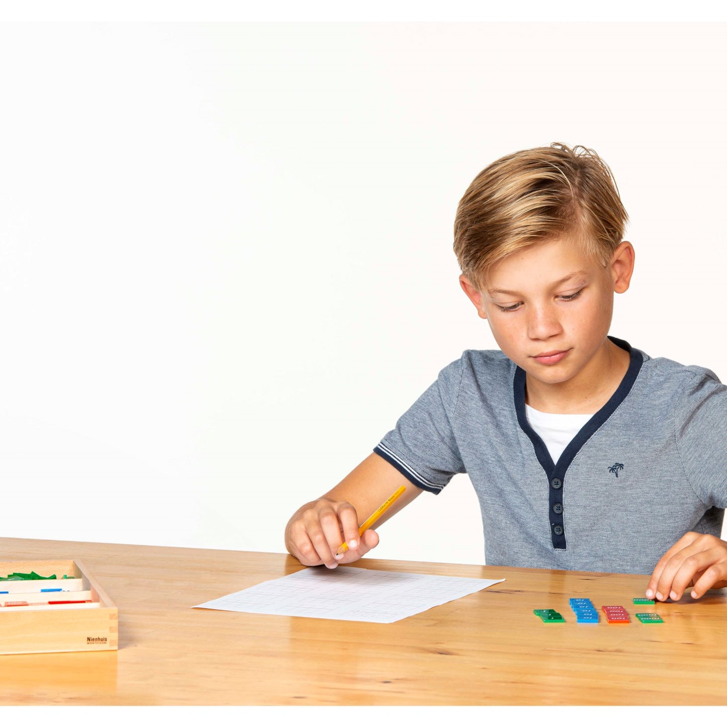 Nienhuis Montessori Stamp Game 蒙特梭利教具- 郵票遊戲