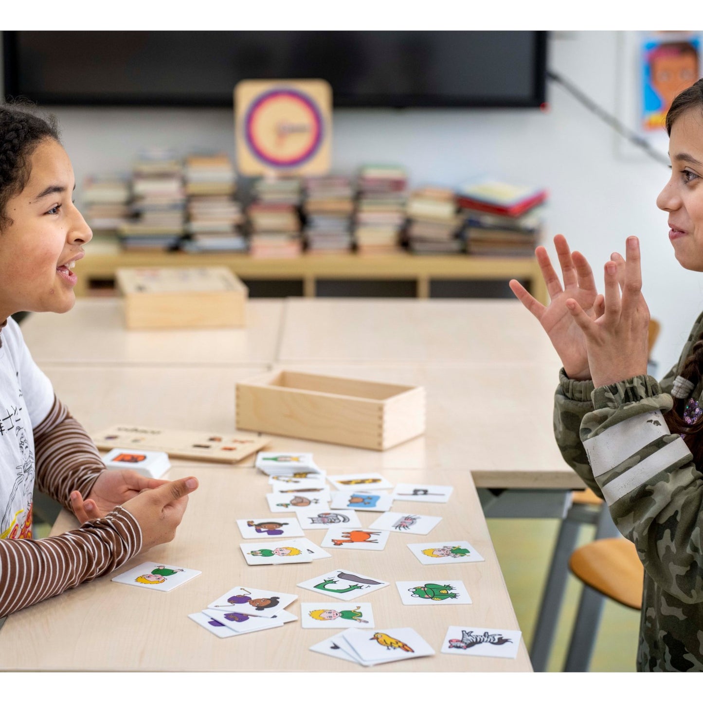 Educo Make the Gesture 手語動物模仿遊戲