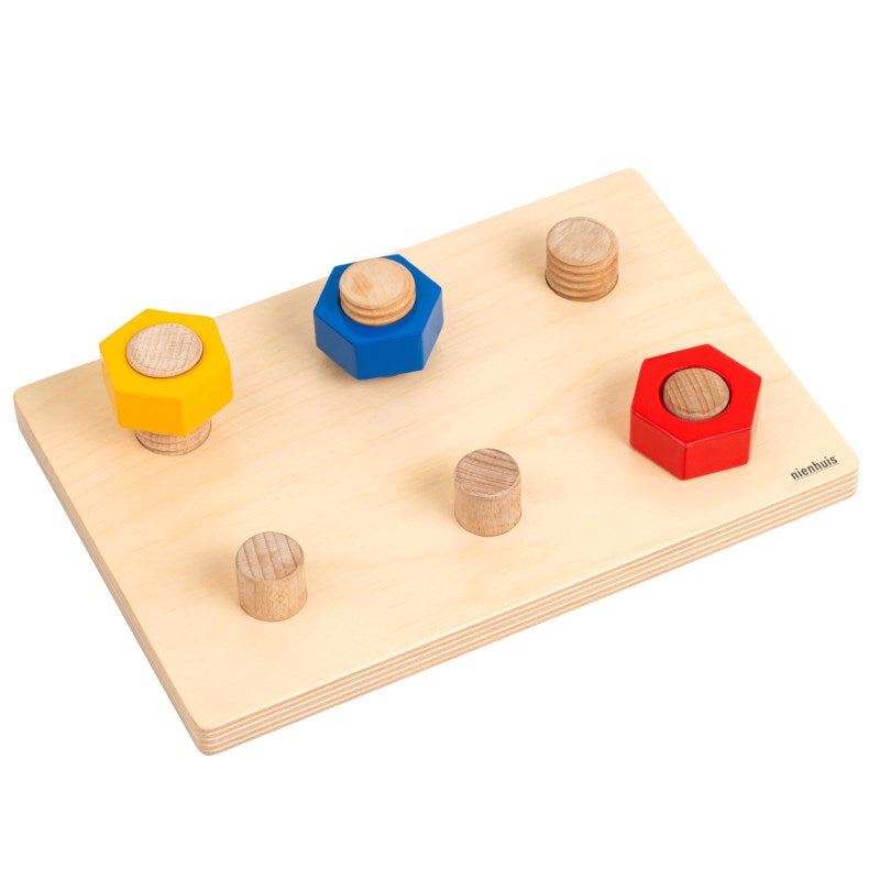 Nienhuis Montessori Bolts And Pegs 蒙特梭利教具- 螺栓和掛鉤