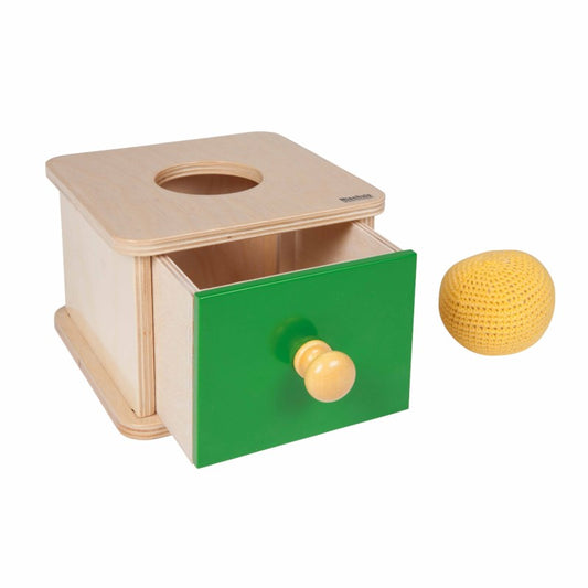 Nienhuis Montessori Imbucare Board With Knit Ball 蒙特梭利教具- 毛線球投置盤