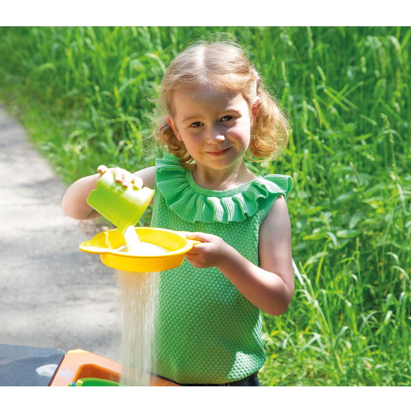 Beleduc Activity Table game board "Sievs and Bowl" 活動桌遊“Sievs and Bowl”