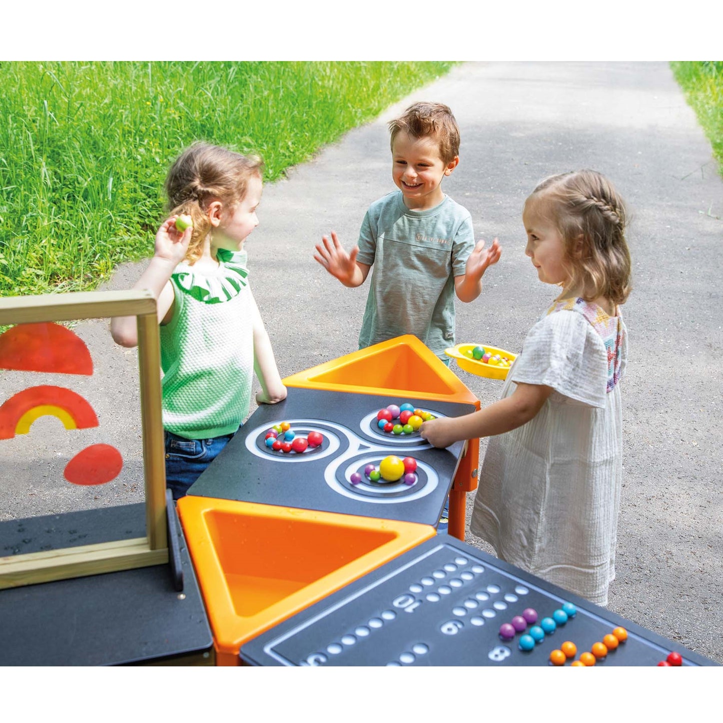 Beleduc Activity Table game table solo 活動遊戲三角收納桌