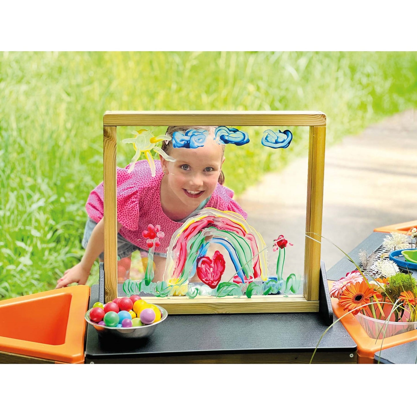 Beleduc Activity Table game board with "Painting frame"透明畫架