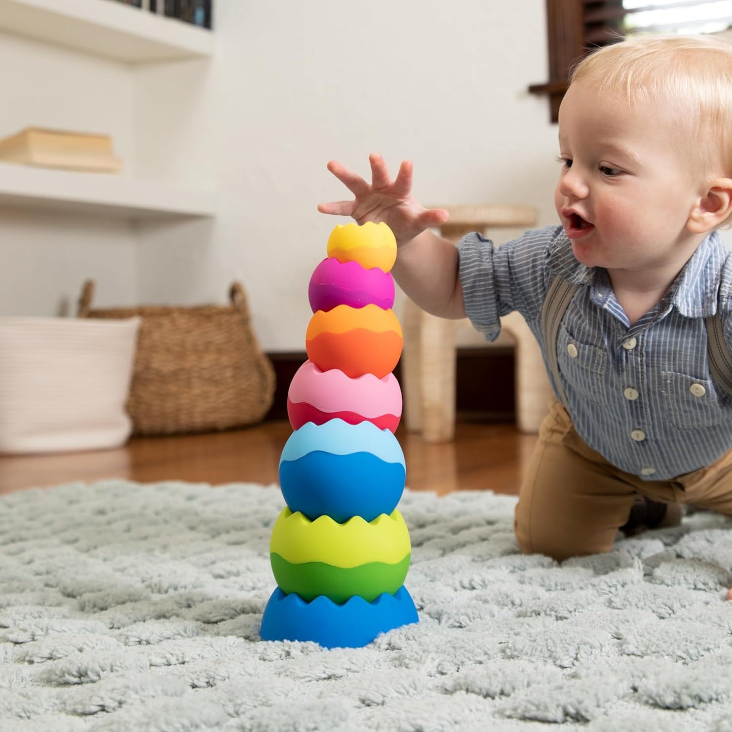 Fat Brain Toys Tobbles Neo 可堆疊的球體感官探索玩具
