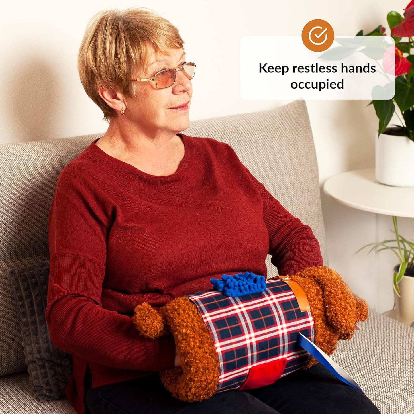 2-in-1 Sensory Fidget Muff Blanket Brown Puppy Calming Activities for Dementia and Alzheimer’s Support 二合一感官保暖手筒與失智症活動毯