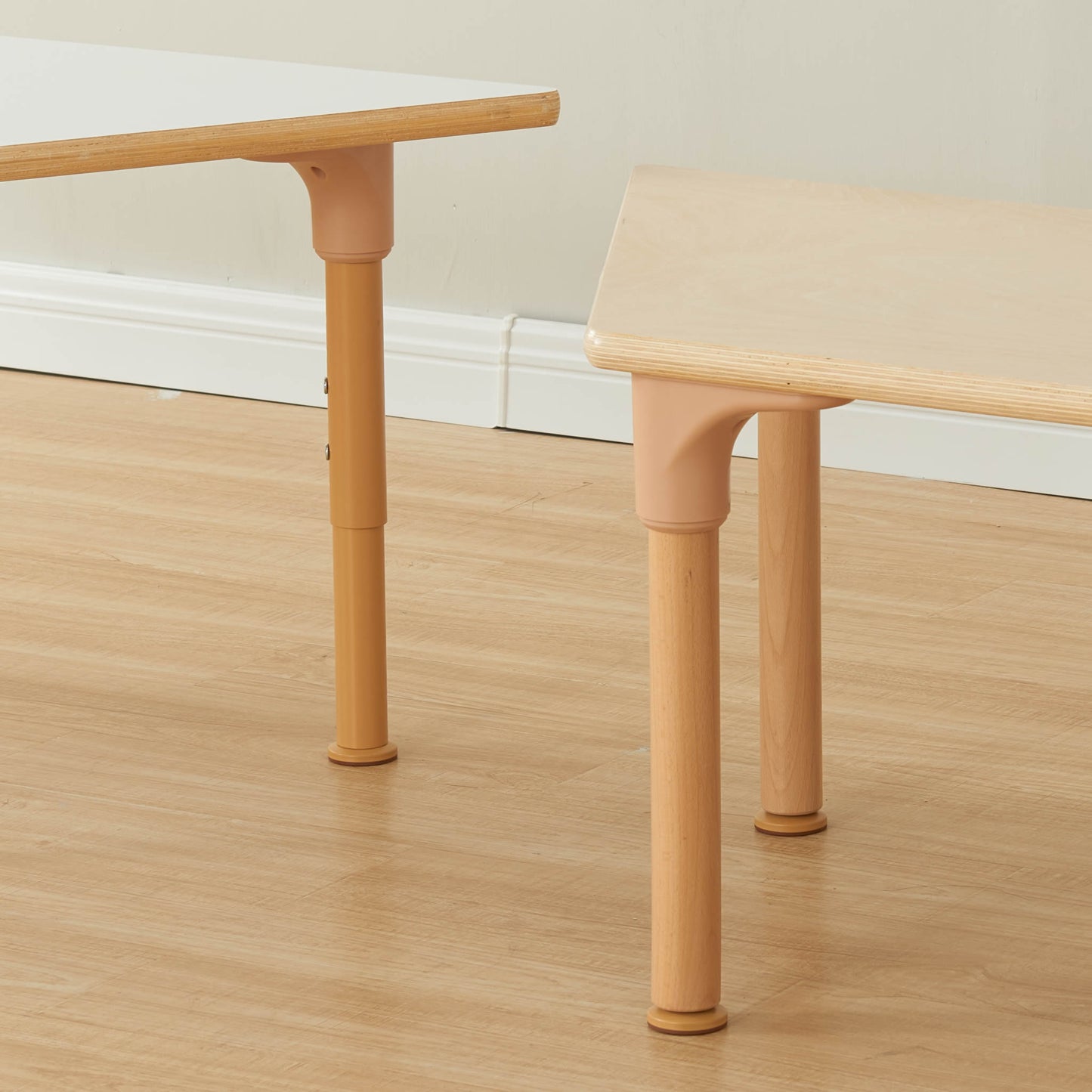 Masterkidz Alrik System Trapezoidal Table 阿曆克系列 梯形學習桌