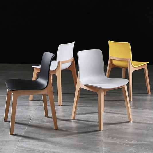 Torrian Chair 實木腿與優質塑料座椅