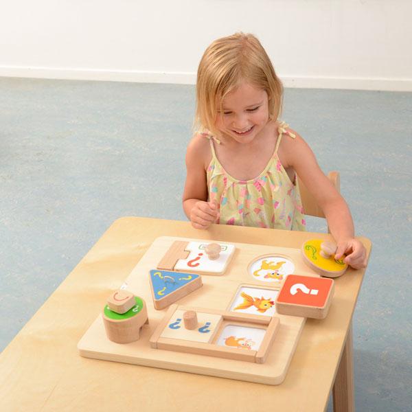 Masterkidz Curiosity Driven Fine Motor Skills Training Board 好奇看看小手肌鍛練板