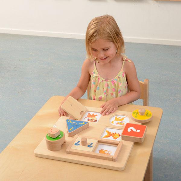 Masterkidz Curiosity Driven Fine Motor Skills Training Board 好奇看看小手肌鍛練板