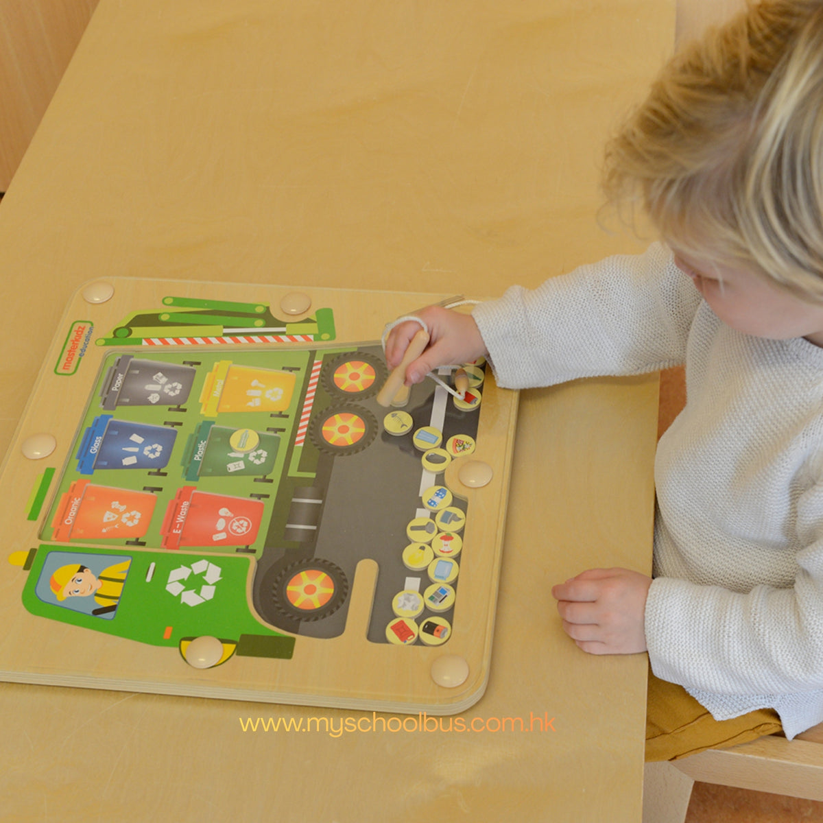 Masterkidz Material Sorting Recycling Truck 環保回收車磁性遊戲台