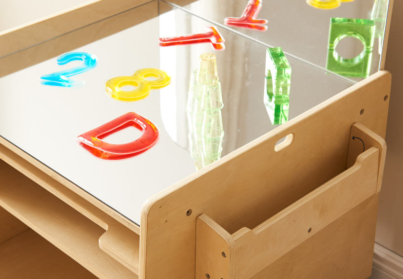 Masterkidz Movable Multi-Activity Mirror Table 移動式多功能鏡面探索桌