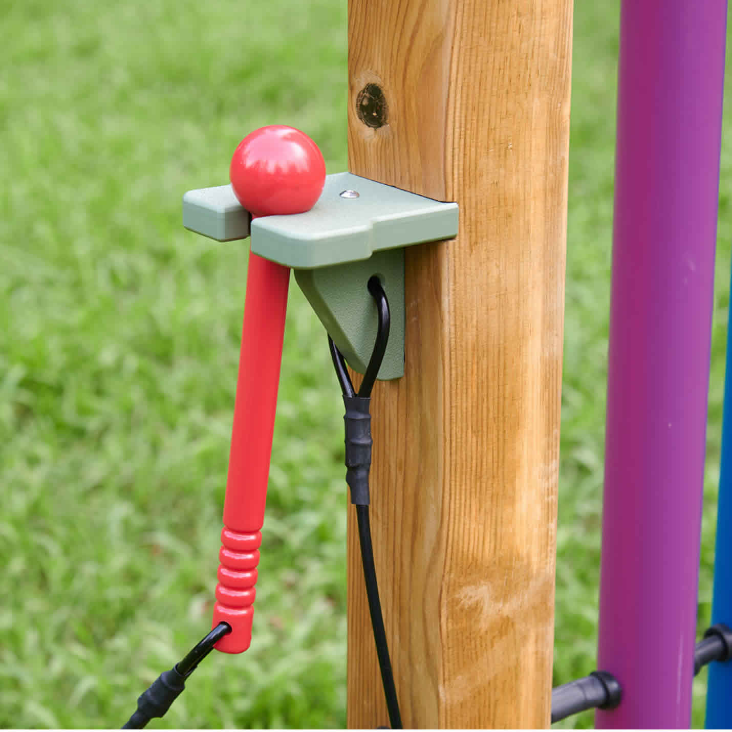 Movable Outdoor Rainbow Chimes 可移動戶外管琴劇院