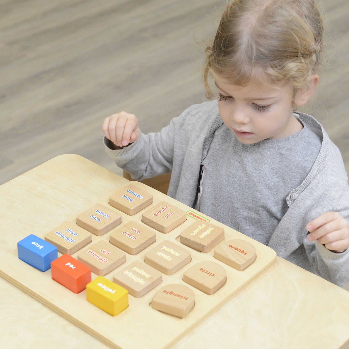 Masterkidz Sorting and Grouping Shapes & Colours 分類及配對學習板 - 形狀與顏色