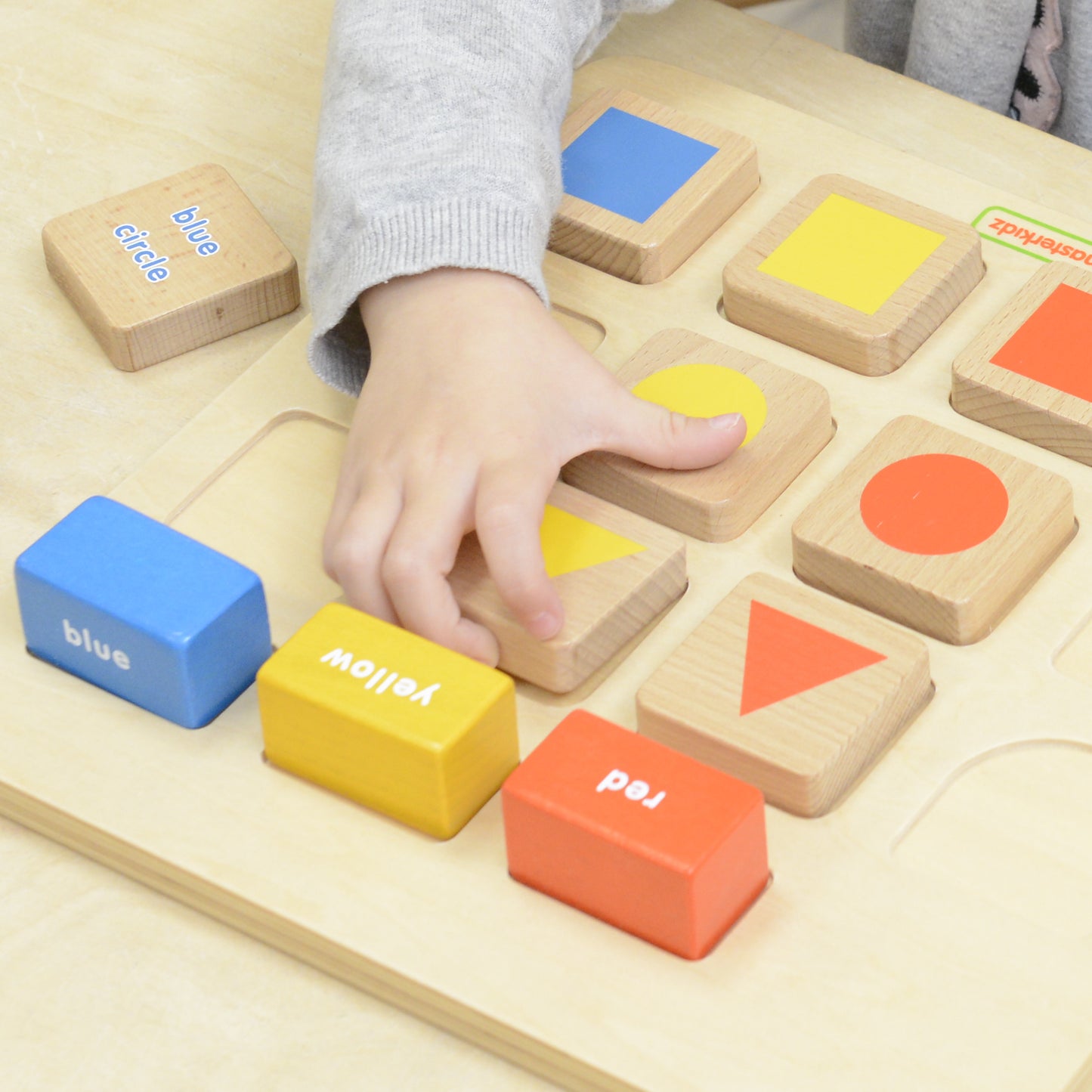 Masterkidz Sorting and Grouping Shapes & Colours 分類及配對學習板 - 形狀與顏色