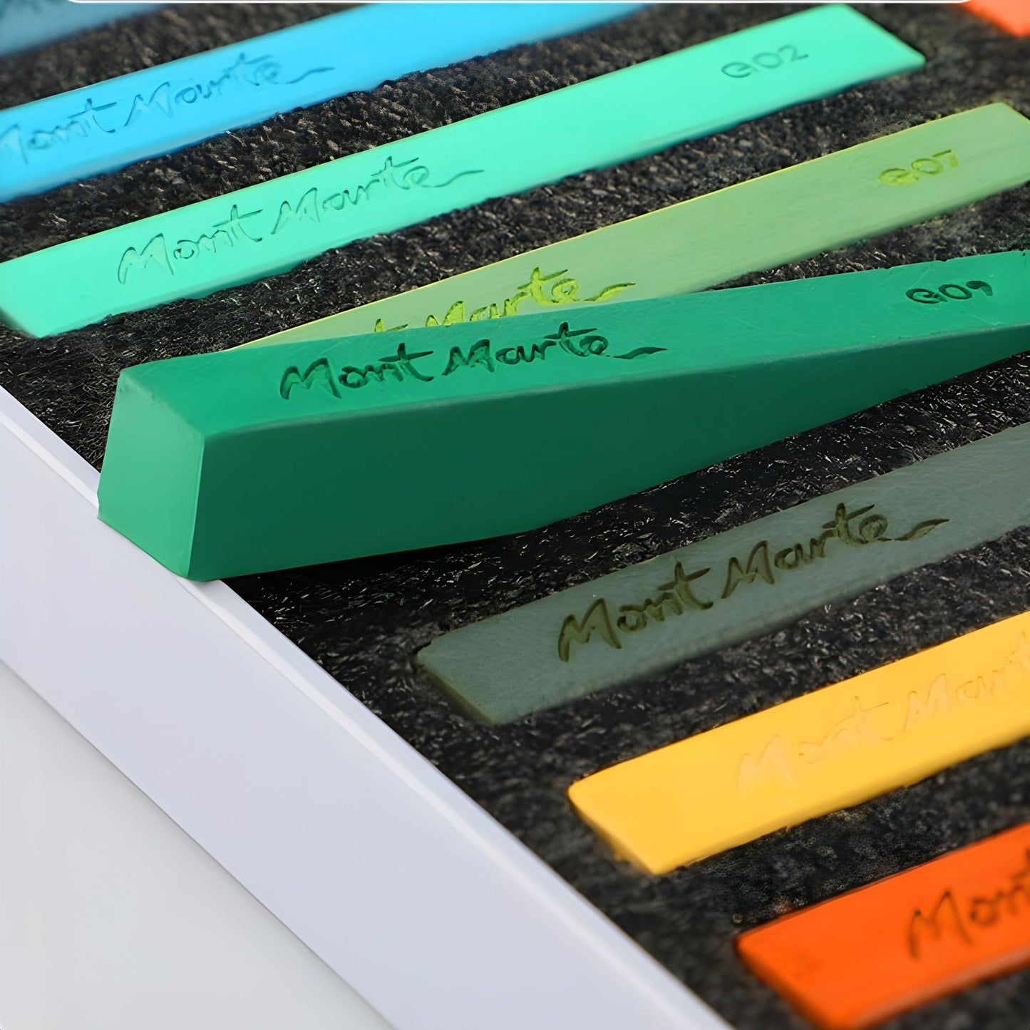 Mont Marte Soft Pastels Signature 專業級軟式粉彩套裝 | Signature 系列