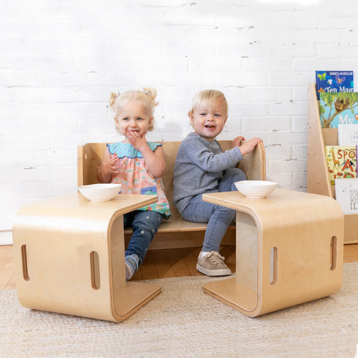 ECR4Kids Premium Bentwood Multipurpose Table and Chair Set, Kids Furniture, Natural, 3-Piece 高級彎木多功能桌椅組，兒童家具，自然色，3件裝