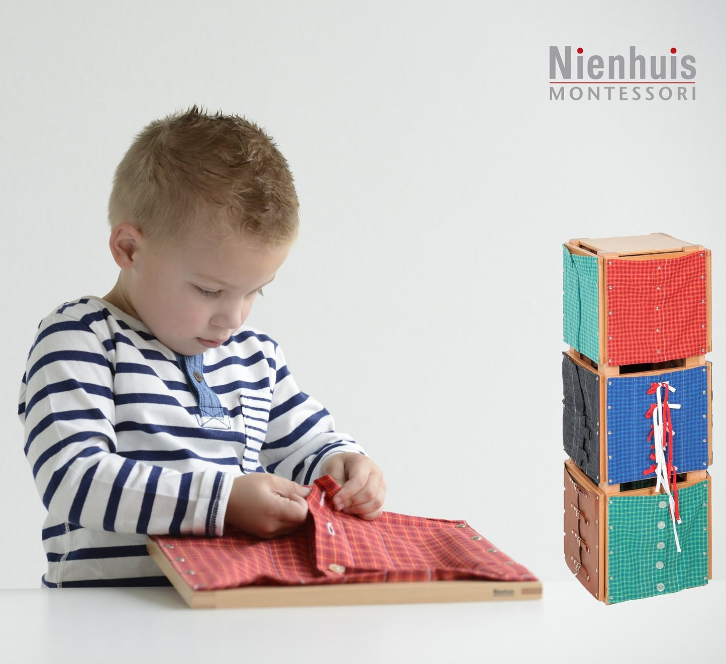 Niehuis Montessori Dressing Frames 蒙特梭利教具 - 衣飾框